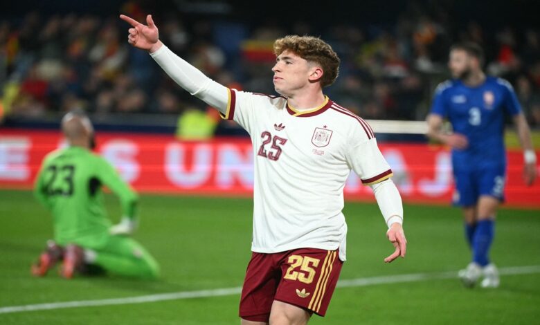 Newcastle Beralih ke Victor Munoz, Sisi Sayap Terancam Kosong Setelah Gordon Pergi