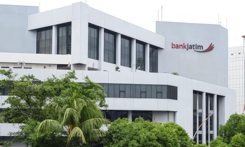 Direksi Bank Jatim Serempak Tambah Saham, Sinyal Optimisme di Tengah Transformasi