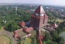UI dan UGM Masih Memimpin, Peta Kampus Negeri Terbaik di Jawa Terlihat Makin Ketat