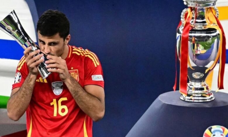 Rodri Tegaskan Tak Ada Dendam Usai Kakinya Diinjak Gavi di Latihan Spanyol