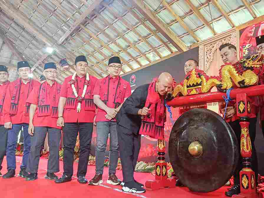 Lumajang Dipertahankan, PDIP Jatim Dorong Indah-Amperawati dan Yudha Lanjut ke 2029