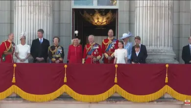 Balkon Kerajaan Dipersempit di Trooping the Colour, Charles Tunjukkan Pola Baru