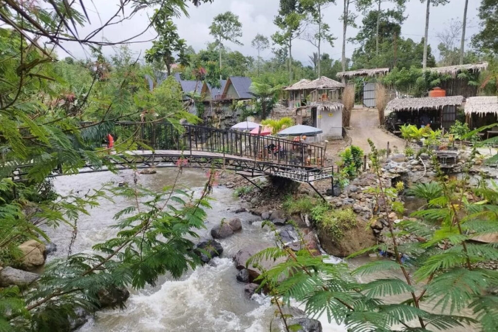 10 Glamping Sungai di Jawa Barat yang Menawarkan Tenang, Sejuk, dan Dekat Alam