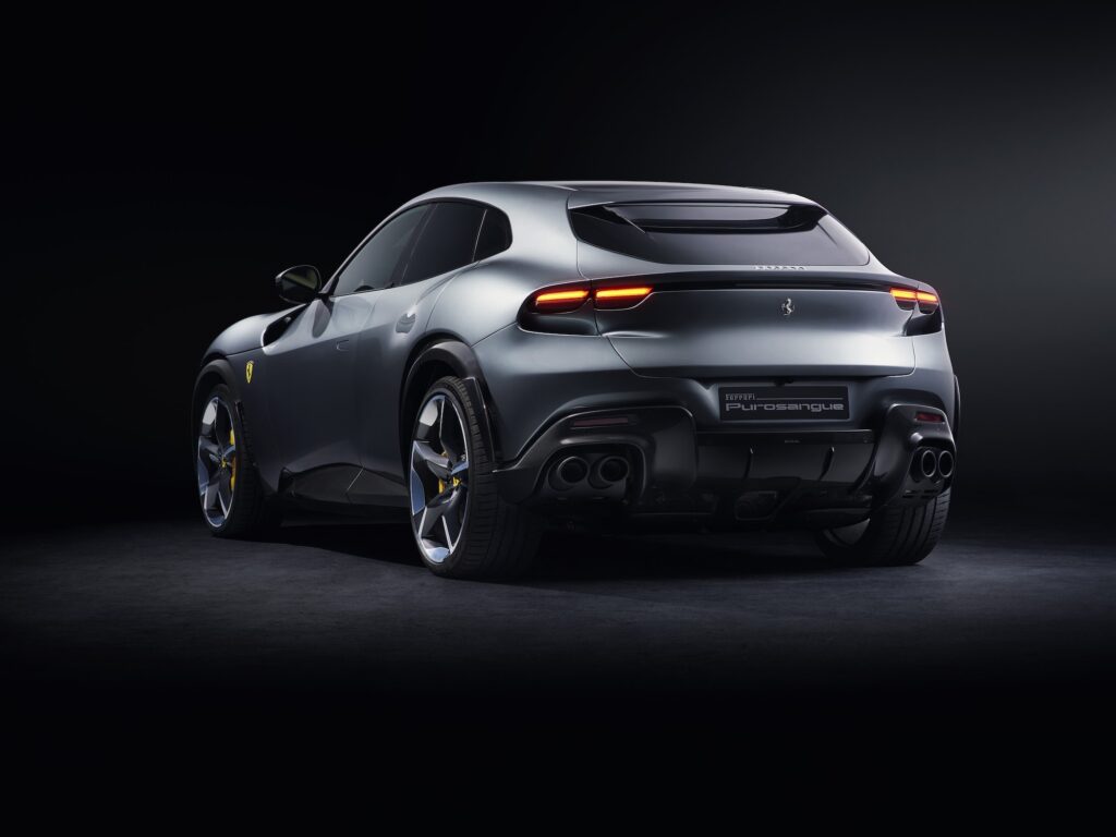 Luxeed RX Disorot Ferrari, Desain Huawei-Chery Ini Dipertanyakan di China