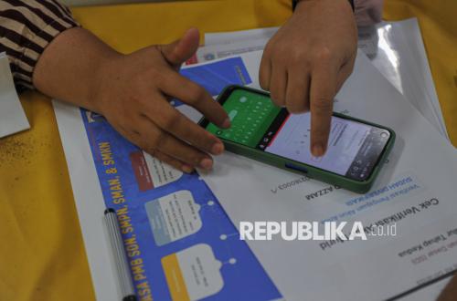 Server SPMB Disorot DPRD Jabar, Keluhan Orang Tua Murid Tak Kunjung Reda