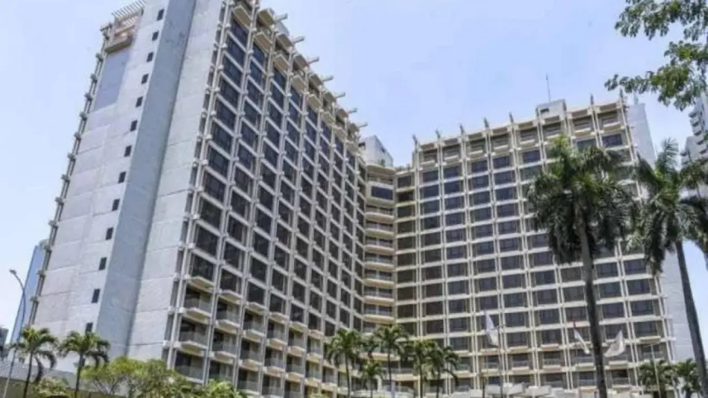 Bagir Manan Menolak Eksekusi Hotel Sultan, Ingatkan Negara Tak Boleh Bertindak Berlebihan