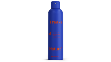 5 Sunscreen Spray Pria yang Ringan, Cepat Meresap, dan Tidak Lengket