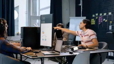Pekerjaan Bergaji Tinggi Tak Lagi Aman, gelombang PHK kini mengincar kelas elite