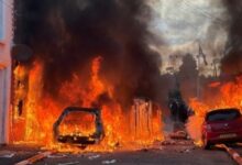 Belfast Dilanda Kekerasan, Rumah dan Bus Warga Asing Dibakar Massa