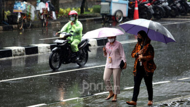 Hujan Siang hingga Sore Diprediksi Menguat di Jawa Barat, Ini Daerah yang Paling Terpapar
