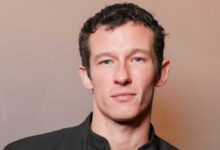 Callum Turner Tetap Bungkam Soal James Bond, Dukungan George Clooney Ikut Menguat