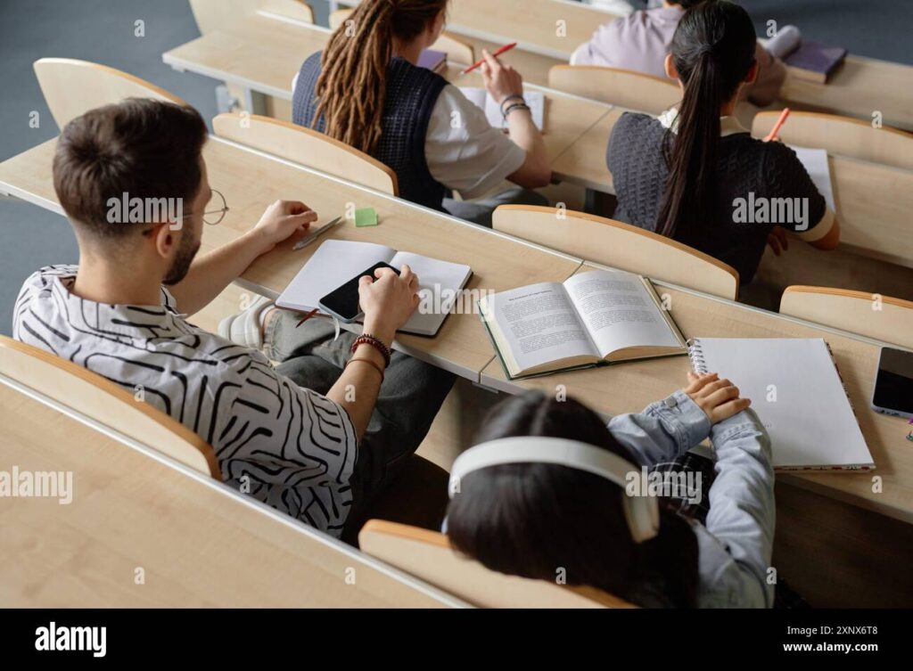 6 Kebiasaan yang Bikin Dosen Ilfeel, Banyak Mahasiswa Tak Sadar