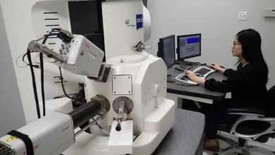 SEM Bekas Disulap Jadi TEM, Hasilnya Tembus Resolusi Sub-Nanometer