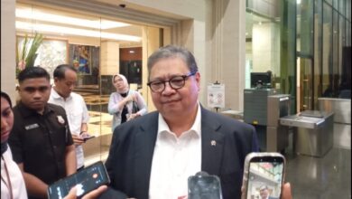 Harga Minyak Turun, Pemerintah Tetap Menahan Diri dan Siapkan Bantuan BBM
