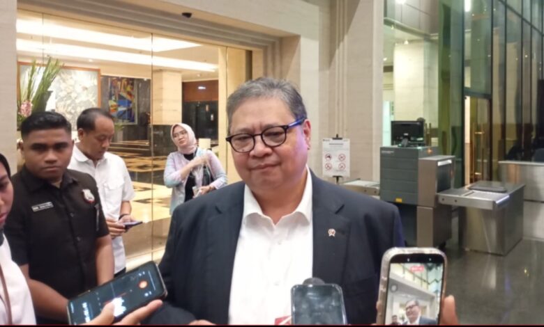Harga Minyak Turun, Pemerintah Tetap Menahan Diri dan Siapkan Bantuan BBM