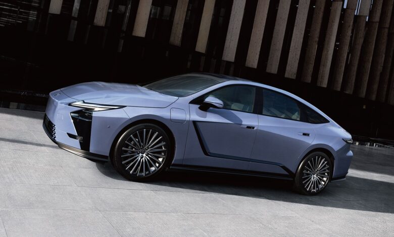 Lexus ES Siap Berubah Total, Versi Listrik Murni Mendarat di Indonesia Juli 2026