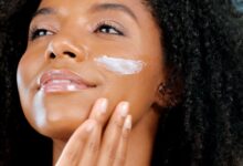 5 Kebiasaan Self Care yang Bikin Wajah Terlihat Glowing dan Lebih Muda
