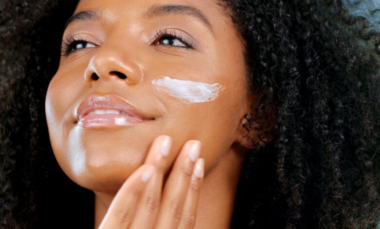 5 Kebiasaan Self Care yang Bikin Wajah Terlihat Glowing dan Lebih Muda