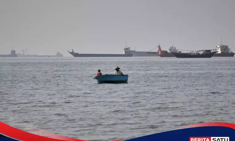 Hormuz Hampir Dibuka Penuh, Trump Kirim Sinyal Reda di Tengah Tekanan Minyak