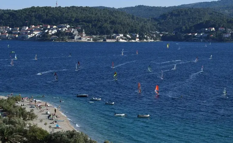 Cyprus hingga Kroasia Memimpin, Air Pantai Eropa Ternyata Nyaris Selalu Bersih