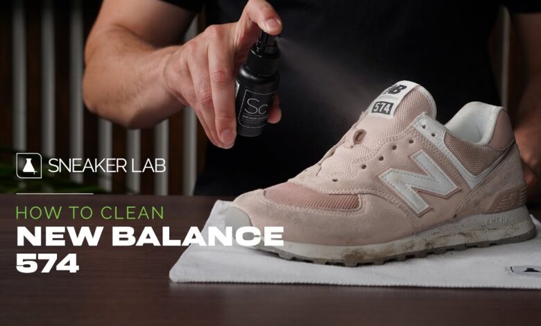 Cara Aman Membersihkan Sepatu New Balance, Biar Awet Tanpa Merusak Material