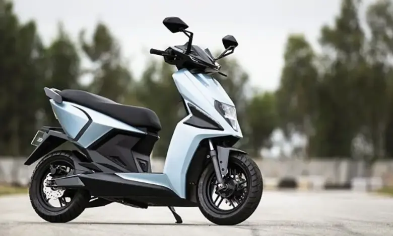 Pilih Polytron, Indomobil, atau Yadea, selisih cara beli motor listrik ini ternyata paling menentukan