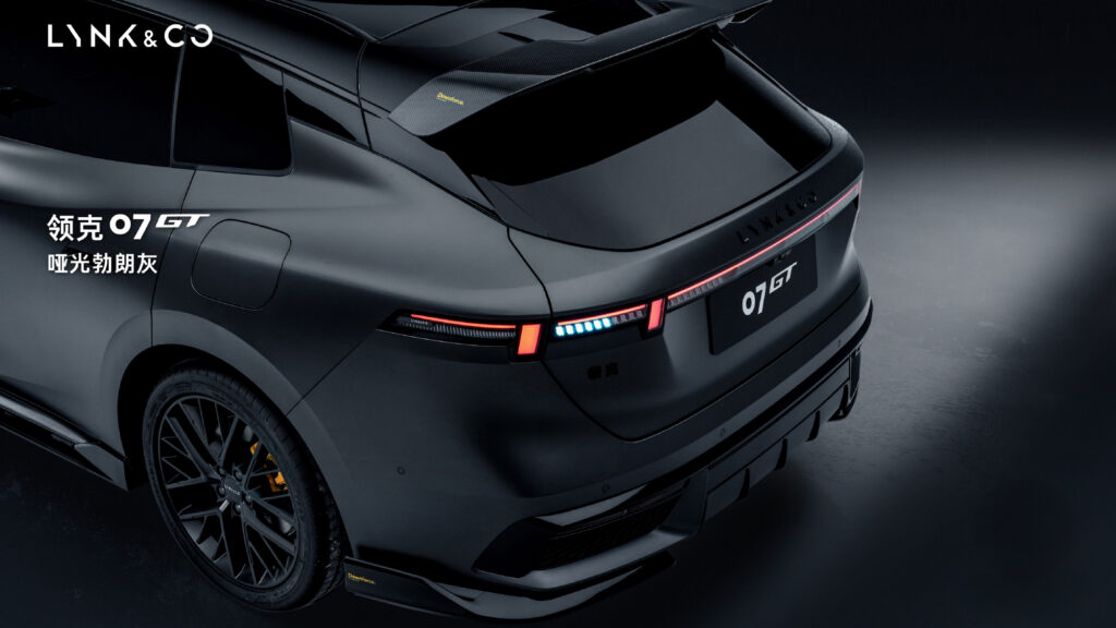 PHEV 381 HP Ini Bukan Cuma Wagon, Lynk & Co 07 GT Siap Mengusik Kelas Premium