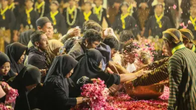 Ribuan Warga Padati Kirab 1 Sura Mangkunegaran, Tradisi Jadi Kekuatan Daerah