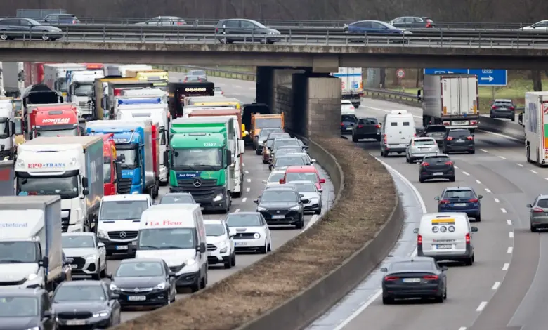600 Liter Solar Tumpah di A4 Jerman, Satu Ruas Tol Mendadak Berbahaya