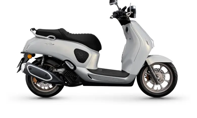 Honda NWF 150 2026 Bawa Fitur Lengkap, Mesin Iritnya Siap Menekan Rival