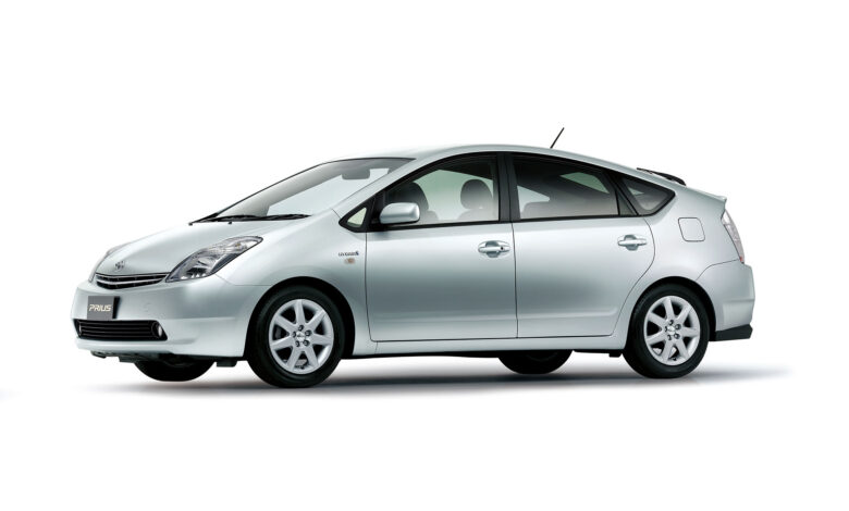 Prius Bekas Makin Menarik di 2026, Harga Turun Tapi Tetap Irit dan Tahan Lama