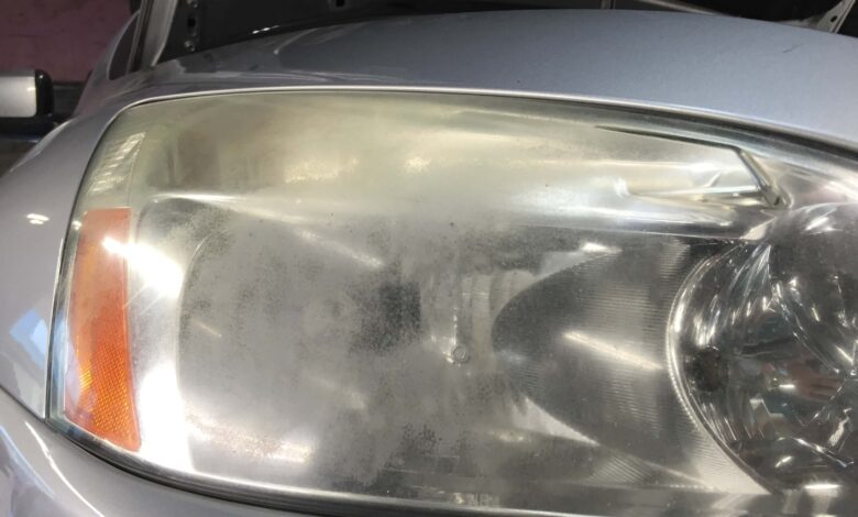 6 Cara Murah Bikin Mika Lampu Mobil Kusam Kembali Jelas