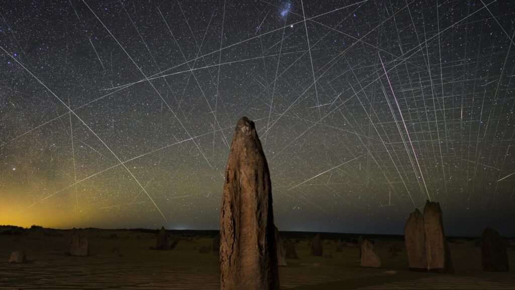 Cahaya Misterius di Langit Australia Ternyata Roket China, Ini Penjelasannya