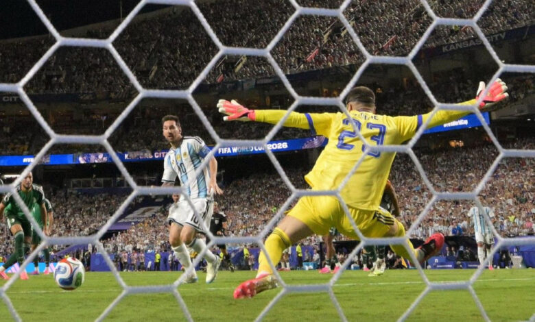 Messi Cetak Hattrick ke Gawang Aljazair, Masuk Lingkaran Elite Piala Dunia