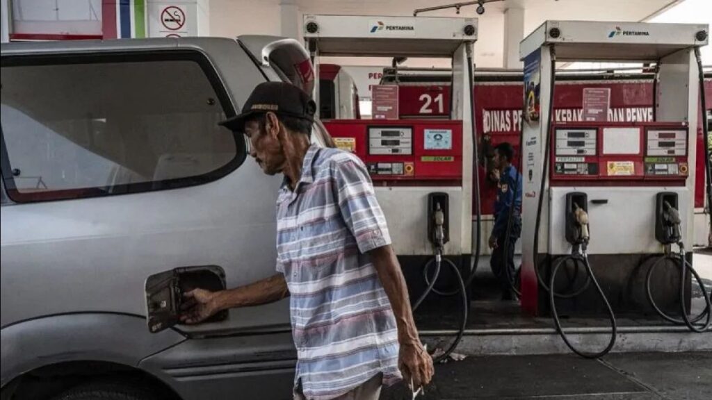 Beban Pemilik Mobil Naik, Selisih Pertamax dan Pertalite Kini Paling Lebar