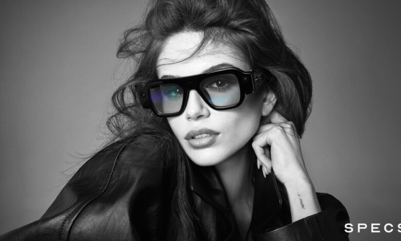 Snap Bawa Specs ke Pasar, Kacamata AR Mandiri Ini Langsung Bidik Ray-Ban Meta