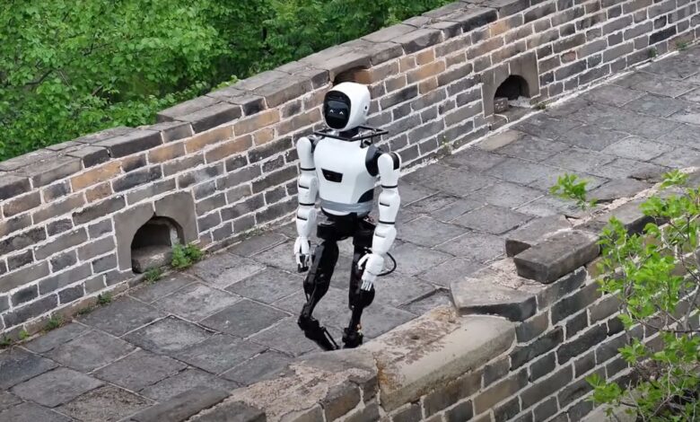 Di Beijing, robot cerdas berkembang cukup dengan naik turun tangga mencari mitra