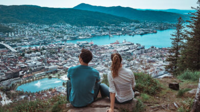 7 Prompt Gemini AI Bertema Bergen Ini Bikin Foto Liburan Terlihat Sangat Nyata