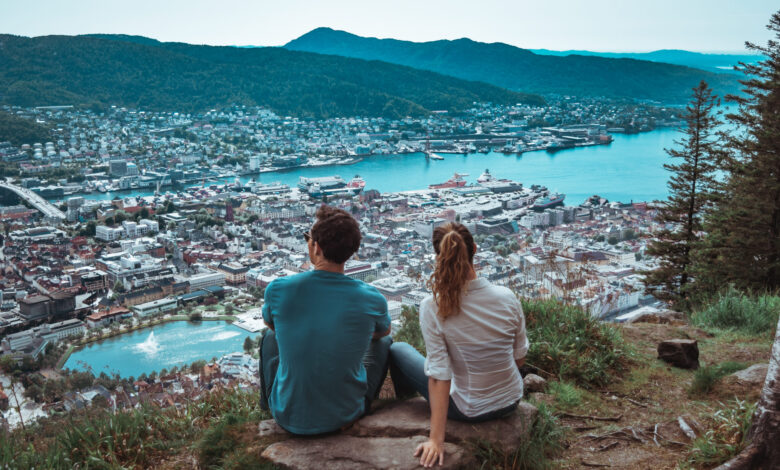 7 Prompt Gemini AI Bertema Bergen Ini Bikin Foto Liburan Terlihat Sangat Nyata