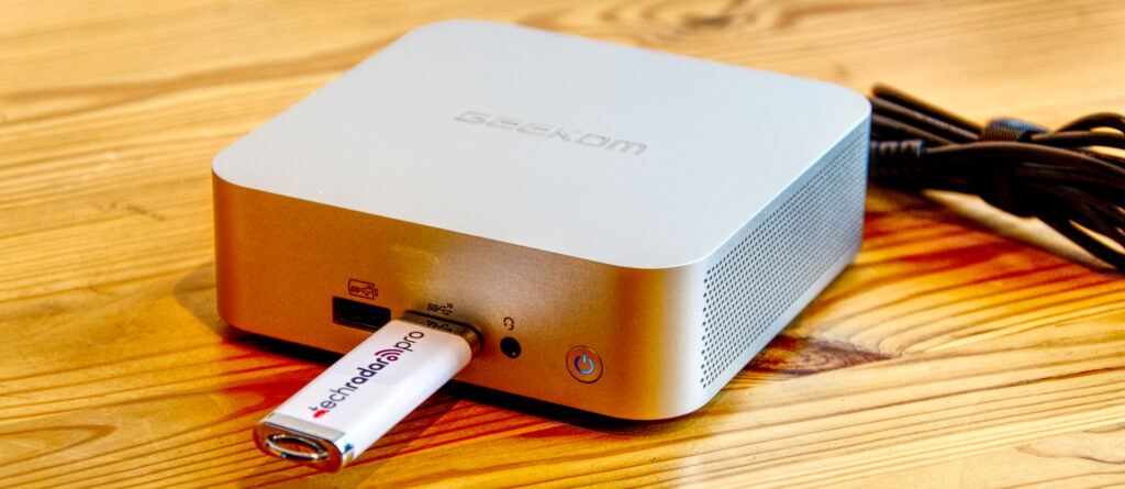 Geekom A8 Turun ke $519, Mini PC Ryzen 7 Ini Makin Sulit Diabaikan