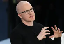 Coinbase Dorong AI dan Saham, Brian Armstrong Buka Peta Baru di Tengah Serangan Dimon