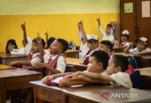 76 Sekolah di Jawa Dicoret dari Prioritas, Dana Makan Bergizi Gratis Bergeser ke 3T