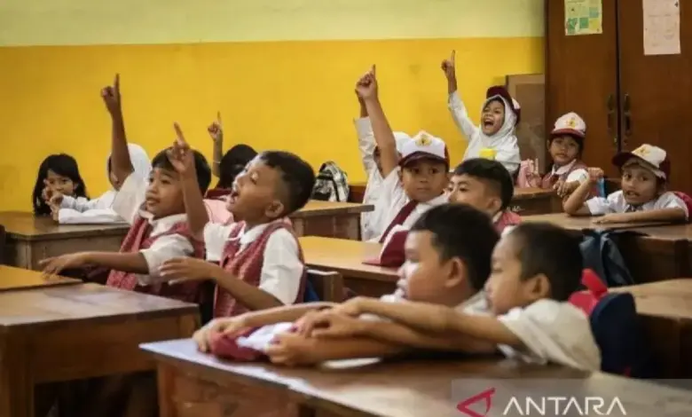 76 Sekolah di Jawa Dicoret dari Prioritas, Dana Makan Bergizi Gratis Bergeser ke 3T
