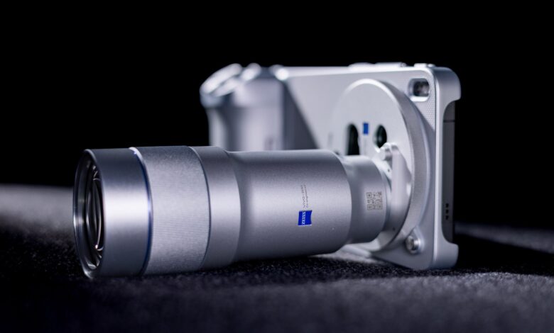 Vivo X300 Ultra Hadir dengan Lensa 35mm dan 85mm, Rival Serius Kamera Profesional