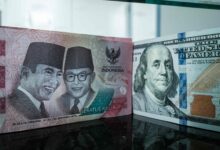 Rupiah Menguat, IHSG Berhenti Jatuh Saat Defisit APBN Makin Menggantung