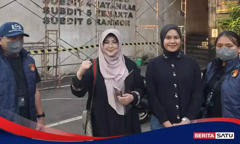 Di Parkiran UI, Dokter Tifa Dibawa Polda Metro Sebelum Ujian S3 Dimulai