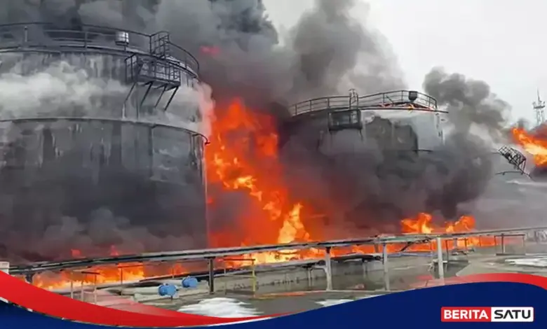 Moskwa Diguncang Serangan Drone Terbesar Ukraina, Dua Kilang Minyak Ikut Terbakar