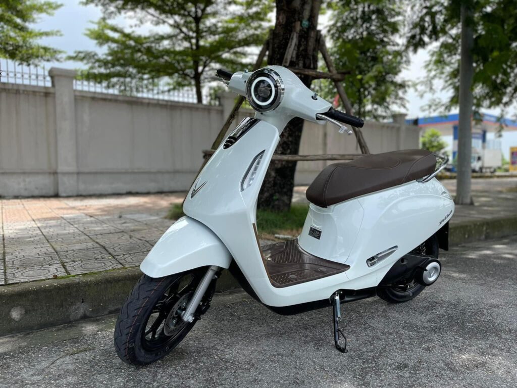 VinFast Evo 200 Tawarkan Jarak 150 Km, Harga Rp28 Jutaan Bikin Pasar Skutik Listrik Tertekan