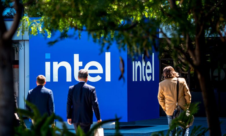 Apple dan Intel Bisa Ubah Peta Chip Dunia, Produksi di AS Makin Dekat