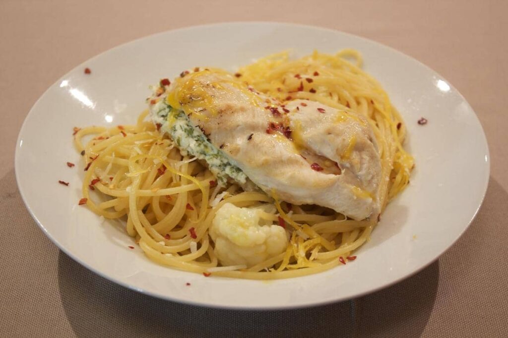 Carbonara Ayam Jamur Satu Wajan, Praktis Tanpa Banyak Cucian